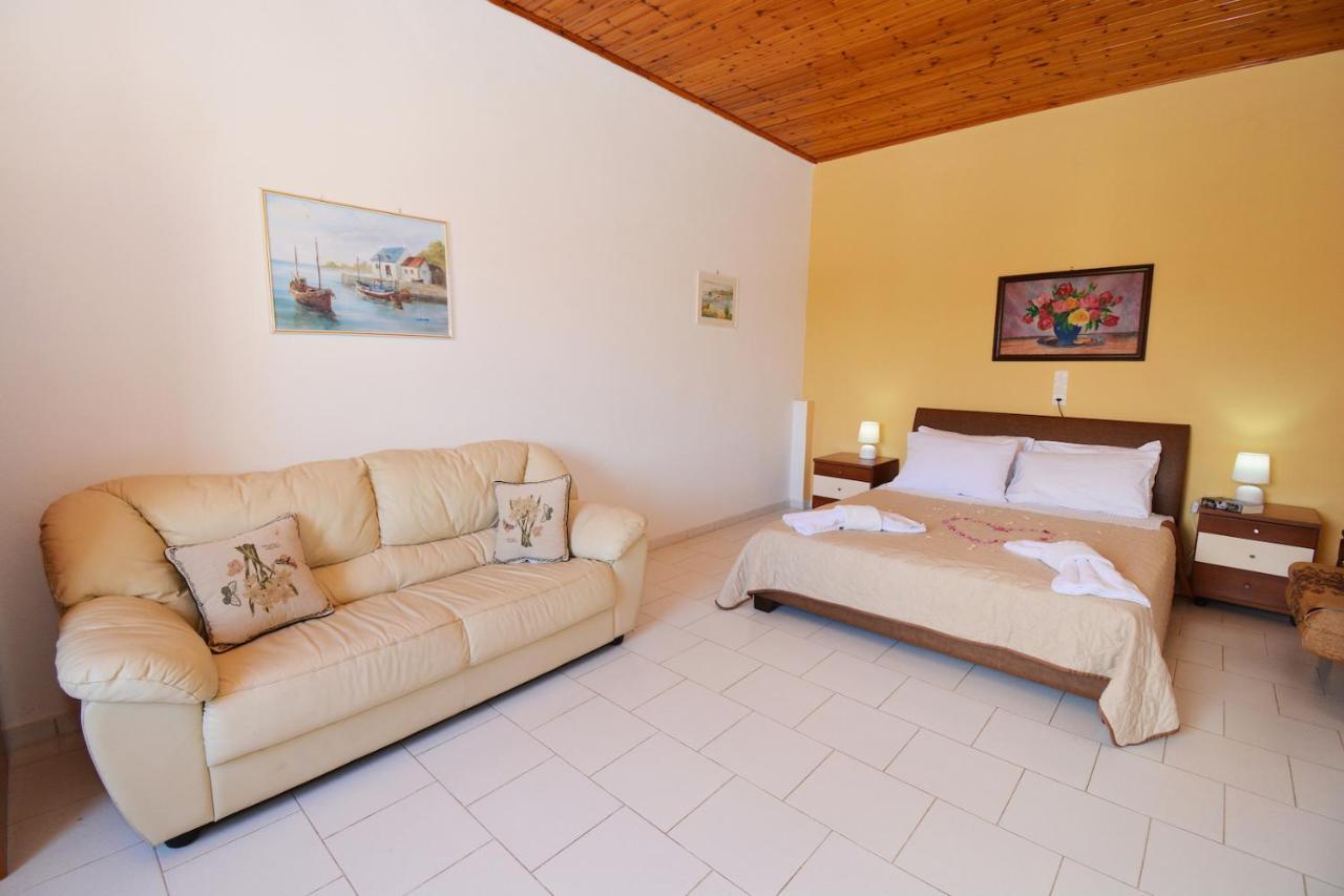 Dolphin Apt & Studios -Next To The Beach Ρόδα Εξωτερικό φωτογραφία