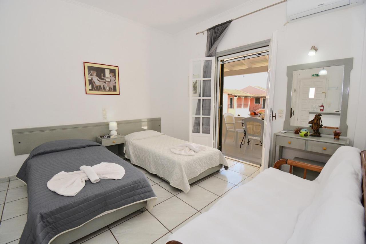 Dolphin Apt & Studios -Next To The Beach Ρόδα Εξωτερικό φωτογραφία