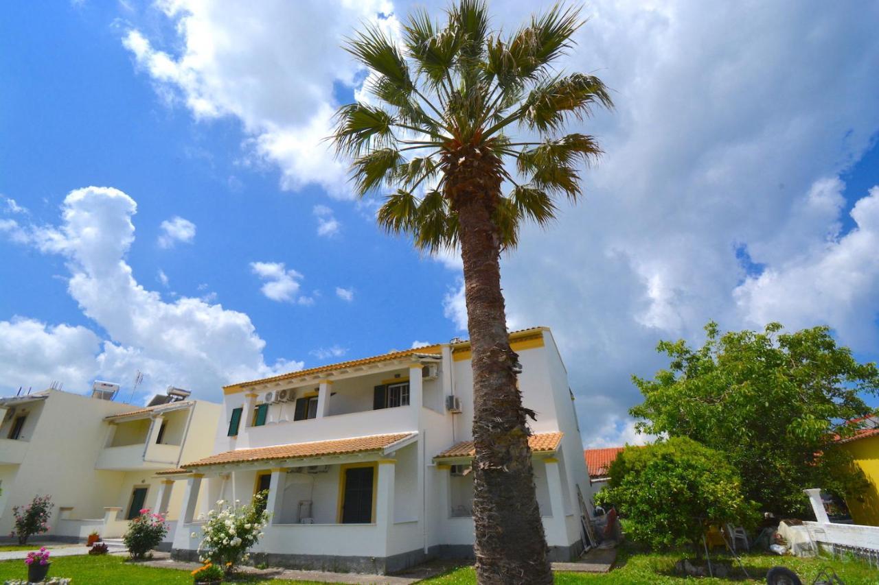Dolphin Apt & Studios -Next To The Beach Ρόδα Εξωτερικό φωτογραφία