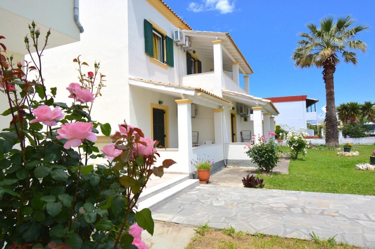 Dolphin Apt & Studios -Next To The Beach Ρόδα Εξωτερικό φωτογραφία