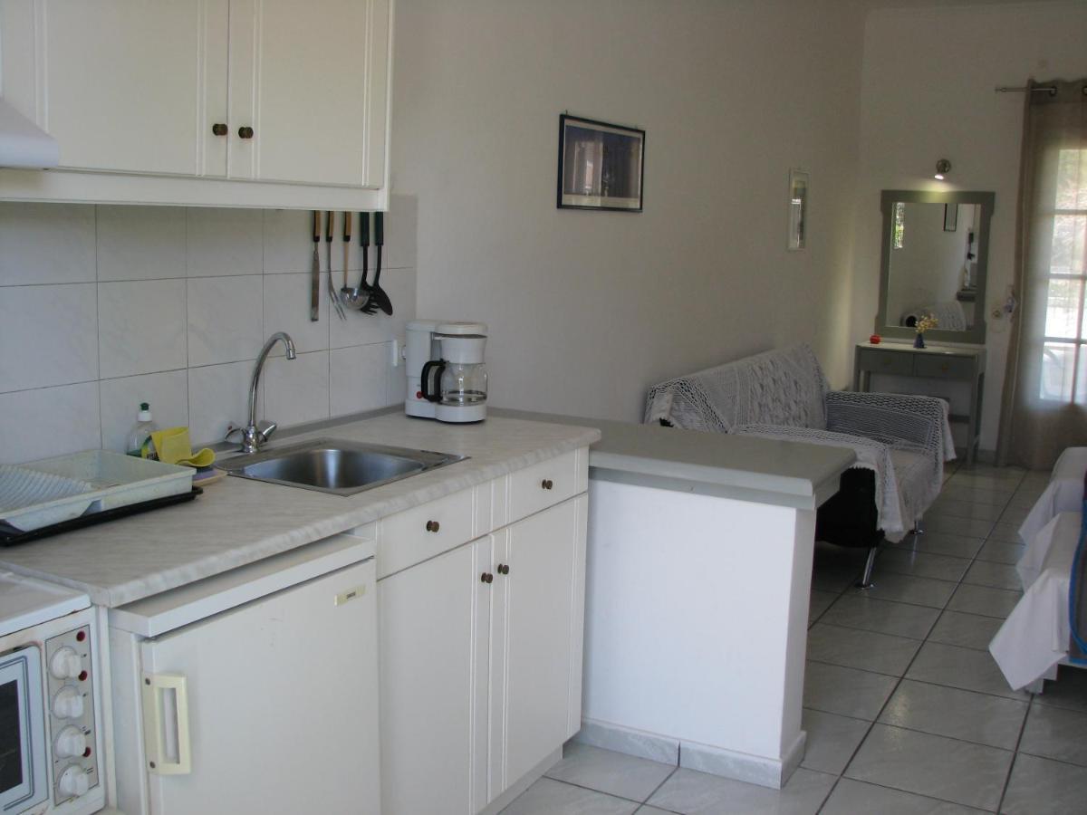 Dolphin Apt & Studios -Next To The Beach Ρόδα Εξωτερικό φωτογραφία