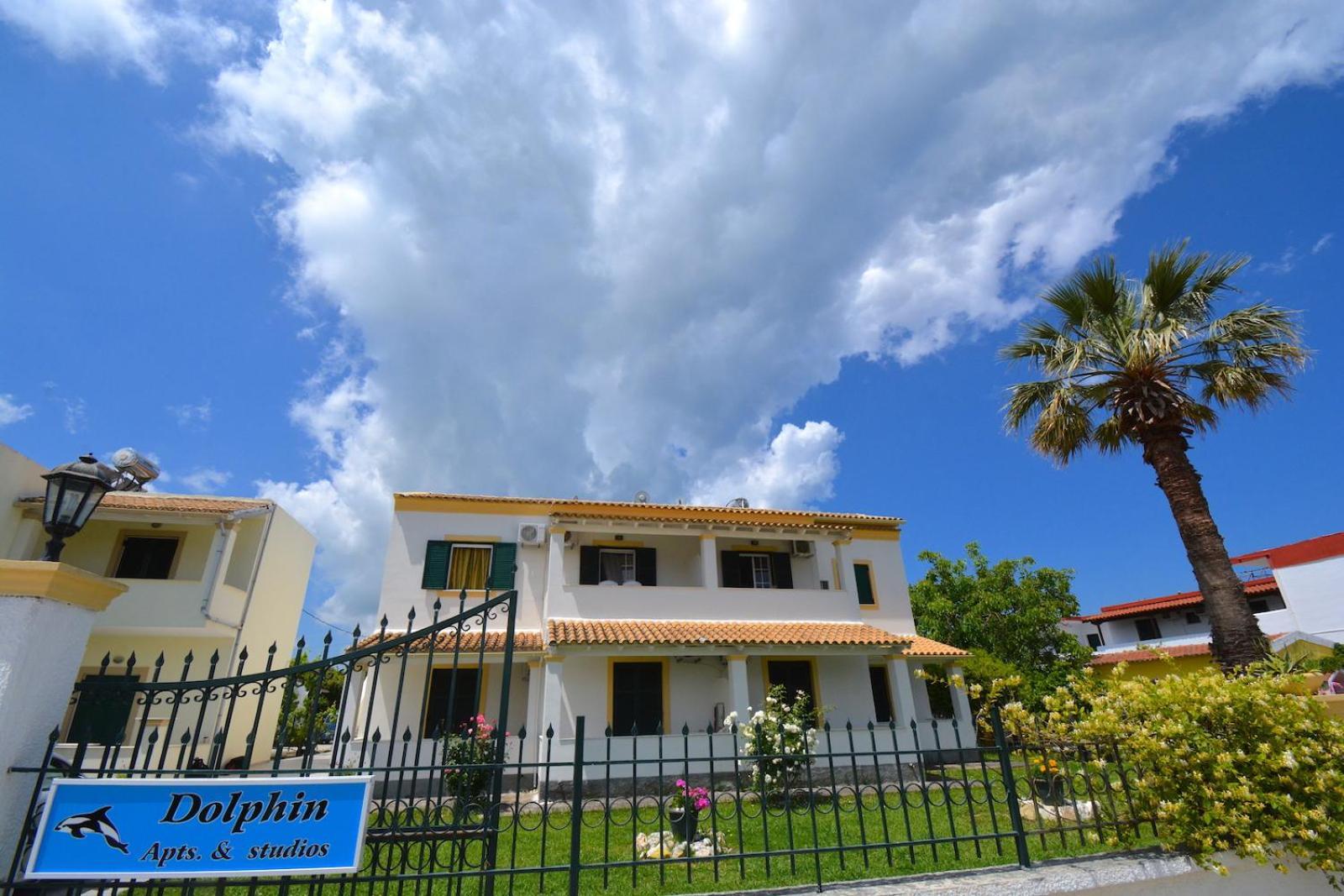 Dolphin Apt & Studios -Next To The Beach Ρόδα Εξωτερικό φωτογραφία